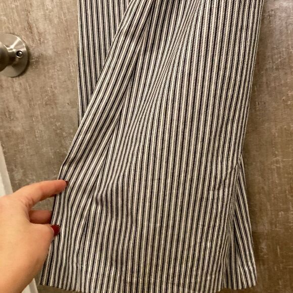 BCBGeneration Black and White off shoulder Jumpsuit, US0 - Picture 8 of 11